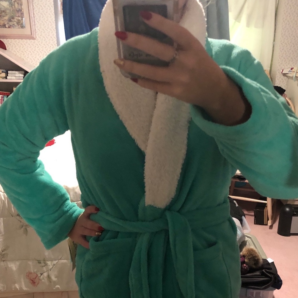 NWT seafoam green robe